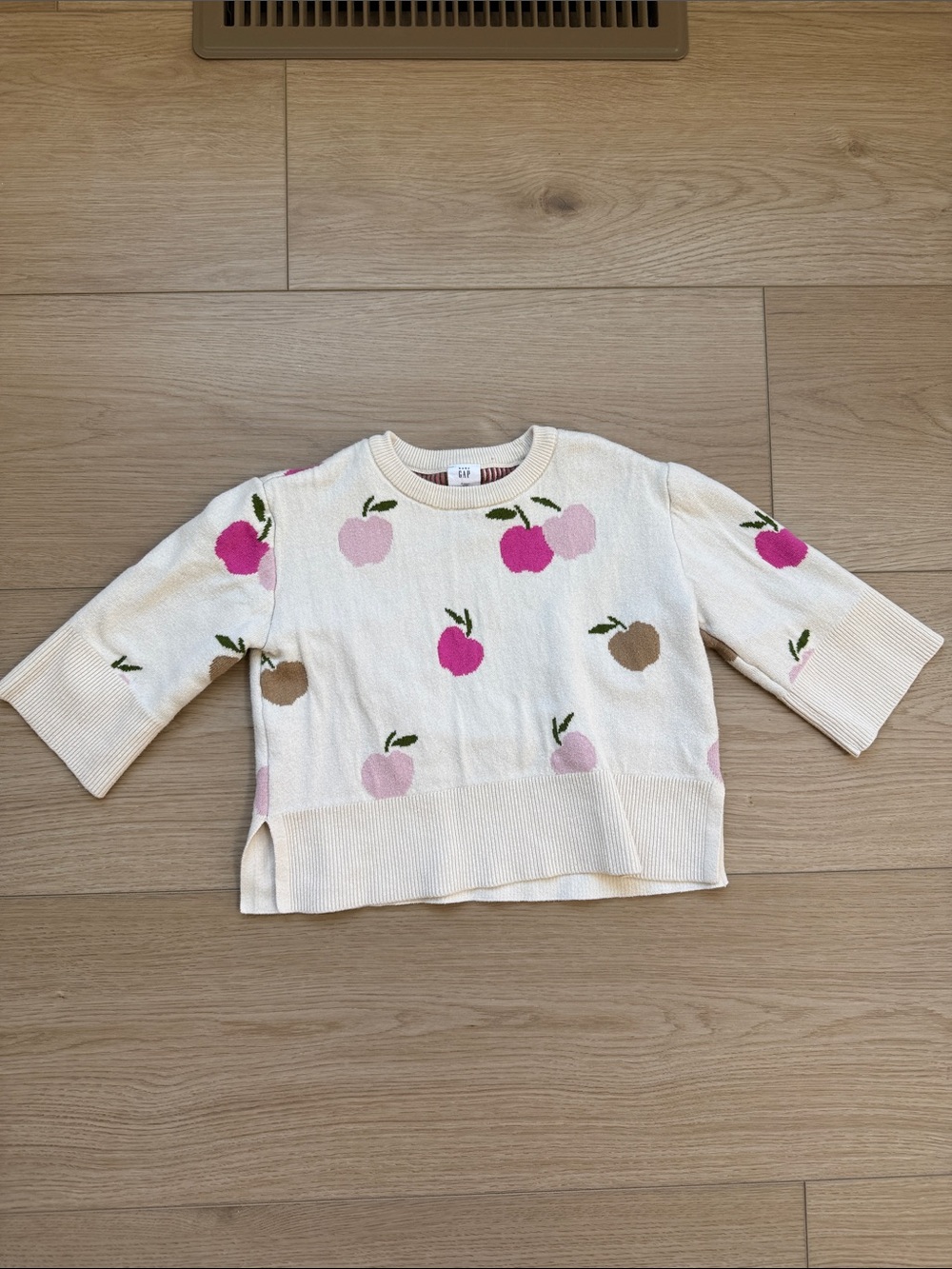 GAP Cream Sweater with Pink & Brown Apple Pattern